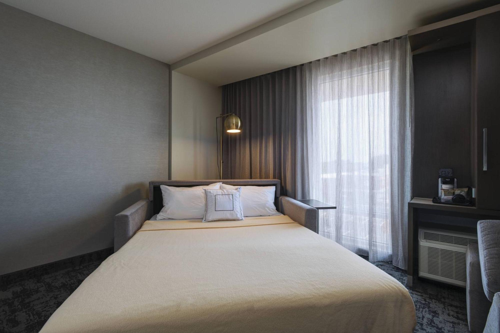 Courtyard St. Louis Brentwood Hotel Richmond Heights Екстериор снимка
